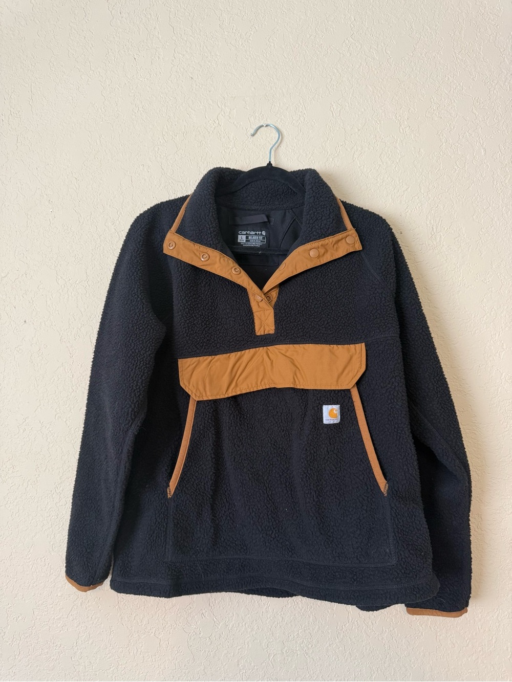Adorable Sherpa Carhartt Sweater - Picture 2 of 7